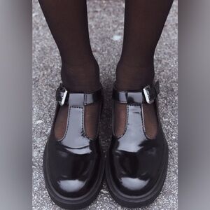 NWT Zara Flat Shoes